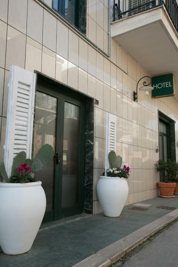 Hotel Bisceglie Eksteriør bilde
